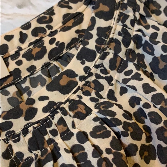 LOFT animal print blouse sz M - Picture 3 of 3